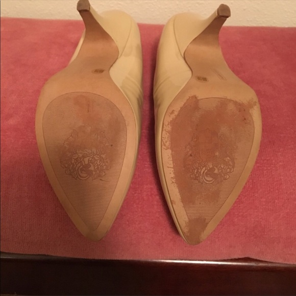 nude heels vince camuto